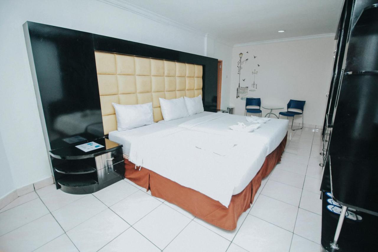 Hotel New Lilik Magelang Exterior photo